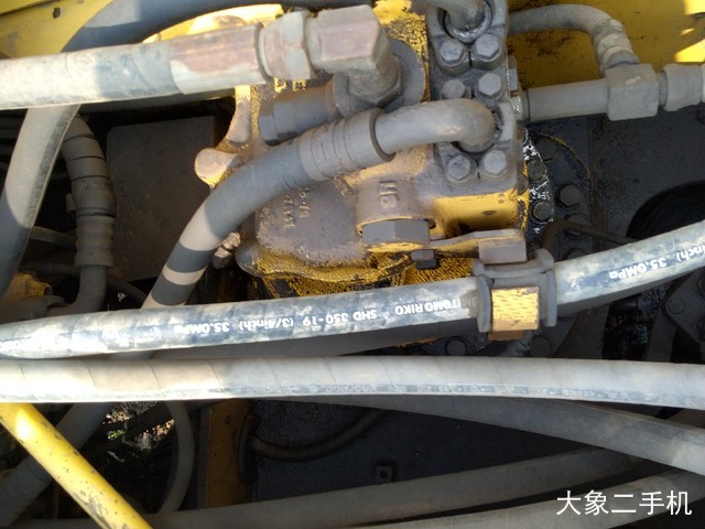 小松 PC240LC-8 挖掘机