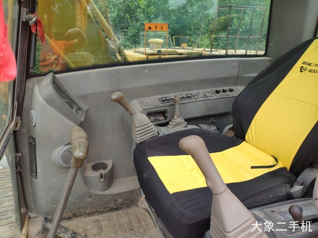 山东临工 LG690E 挖掘机