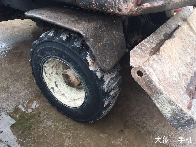 斗山 DX60W 挖掘机