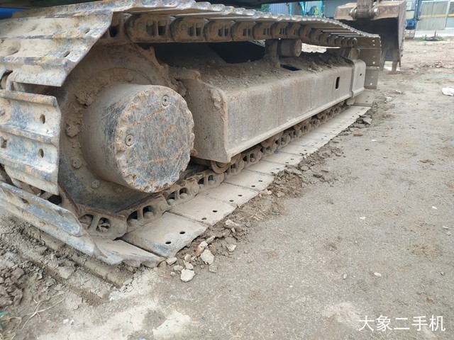 神钢 SK75-8 挖掘机