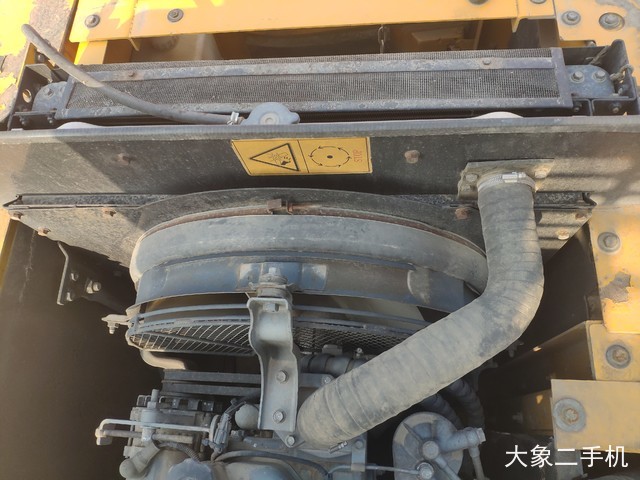 徐工 XE215C 挖掘机