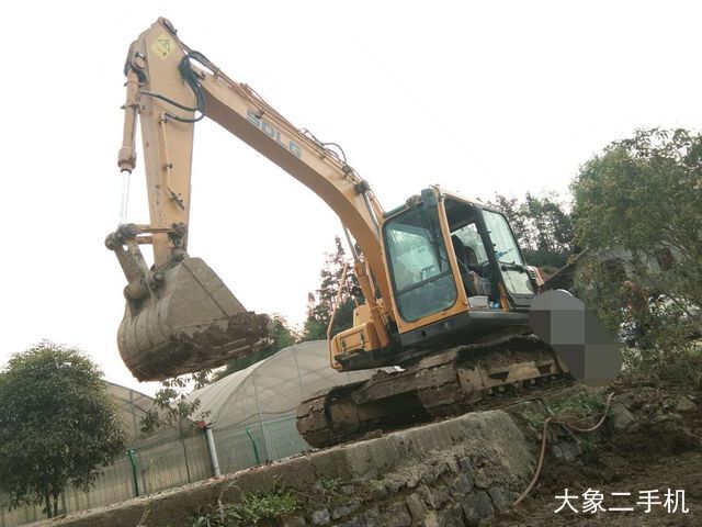 山东临工 E6135F 挖掘机