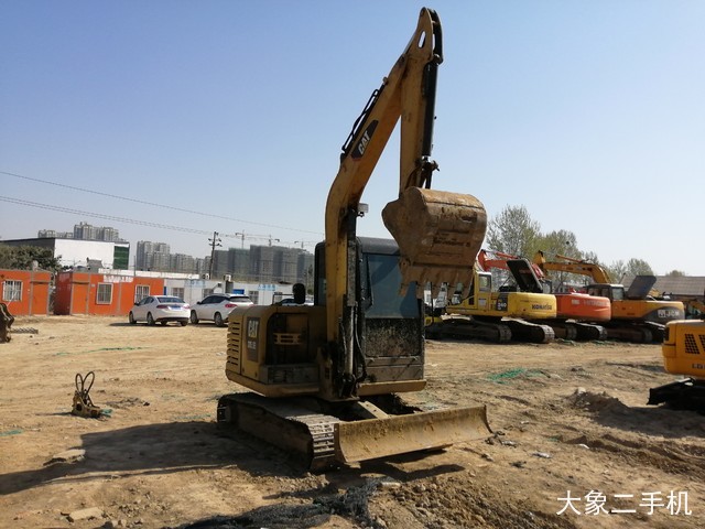 卡特彼勒 305.5E2小型液压 挖掘机