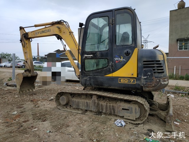 现代 R60-7 挖掘机