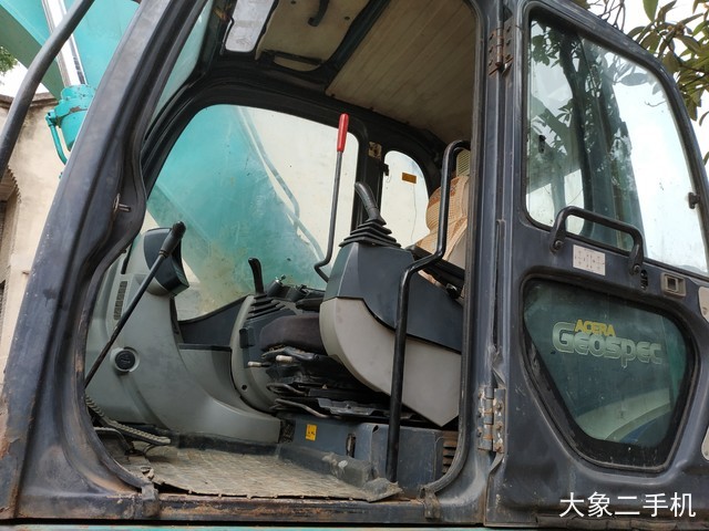 神钢 SK260LC-8 挖掘机