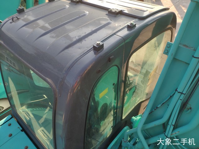 神钢 SK200-8 挖掘机