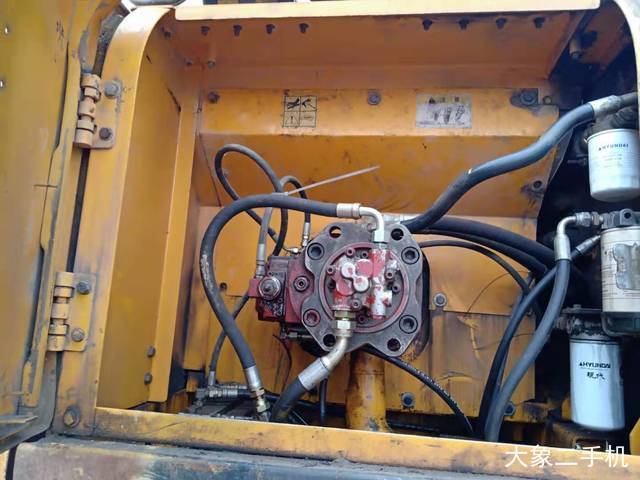 现代 R225LC-7 挖掘机