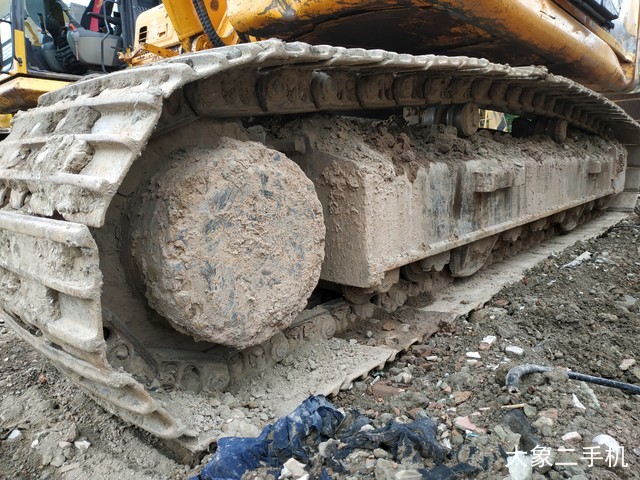 现代 R265LC-7 挖掘机