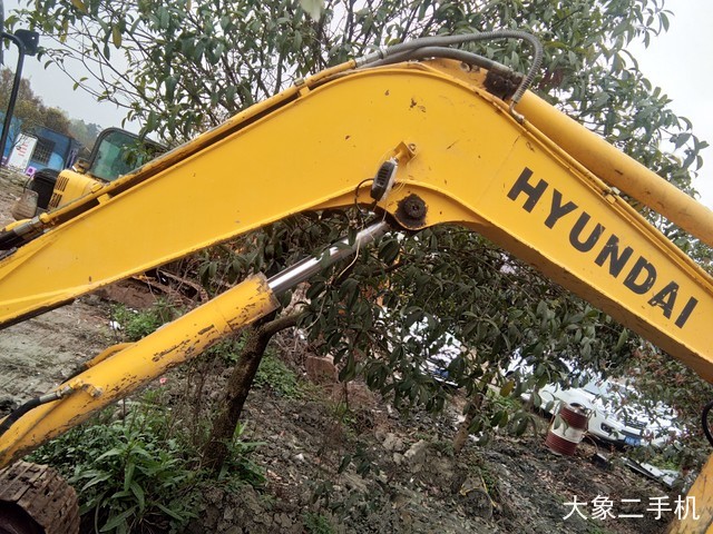 现代 R60-7 挖掘机