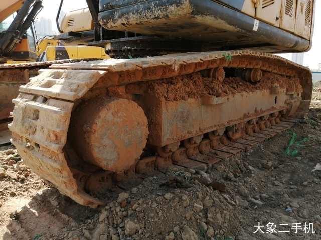 三一重工 SY215C 挖掘机