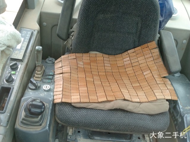 龙工 LG6065 挖掘机