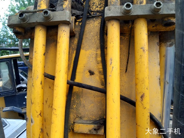 徐工 XE150D 挖掘机