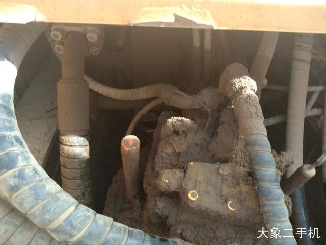 三一重工 SY285C-8 挖掘机