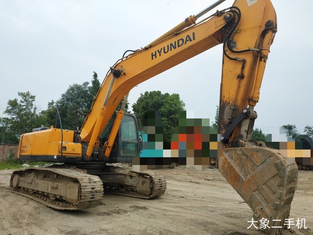 现代 R265LC-7 挖掘机