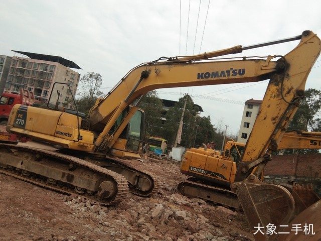 小松 PC240LC-8 挖掘机
