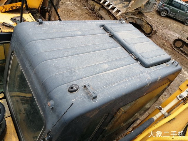 现代 R225LC-7 挖掘机