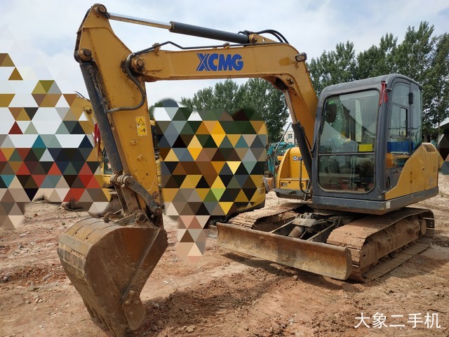 徐工 XE80D 挖掘机