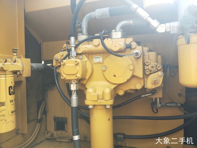 卡特彼勒 329DL 挖掘机