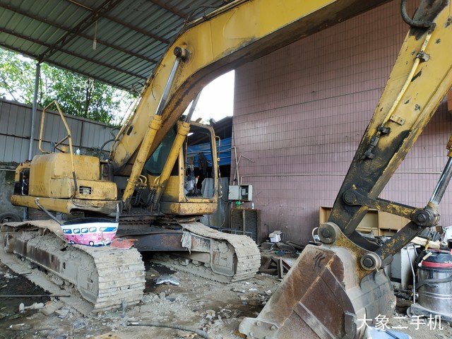 中联重科 ZE220ELC 挖掘机