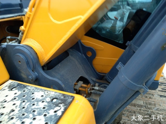 恒岳重工 HY215-8 挖掘机