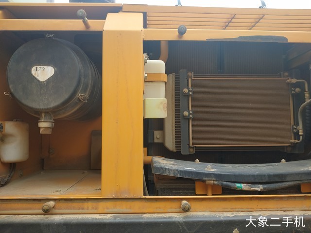 三一重工 SY215C-9 挖掘机