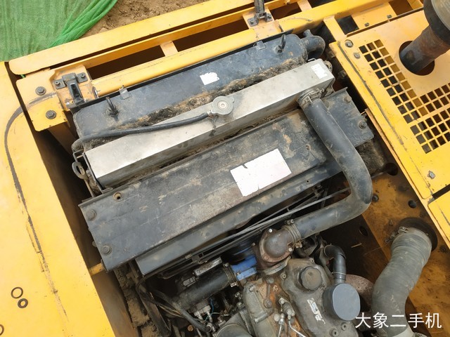 现代 R215-7 挖掘机