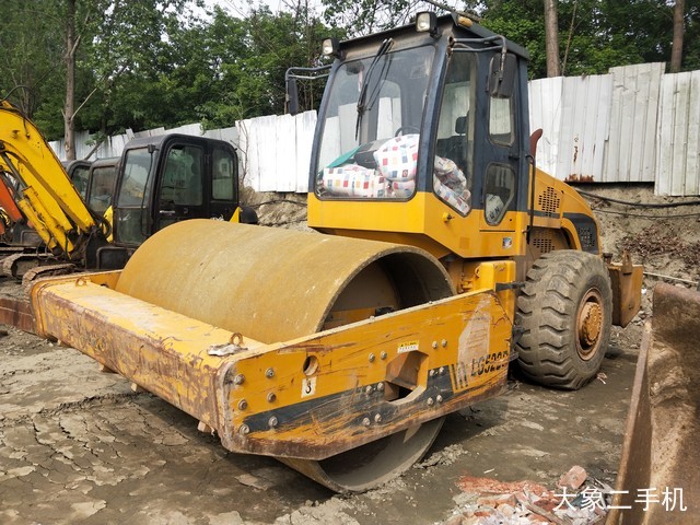龙工 LG522B 压路机