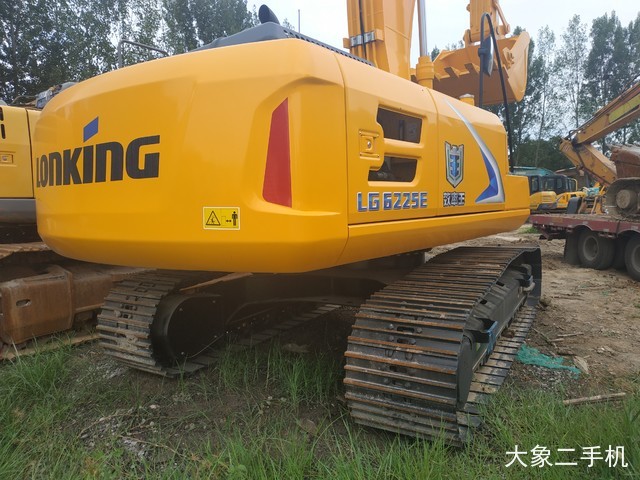 龙工 LG6225E 挖掘机