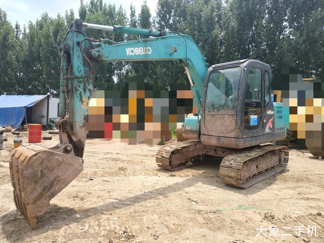 神钢 SK75-8 挖掘机