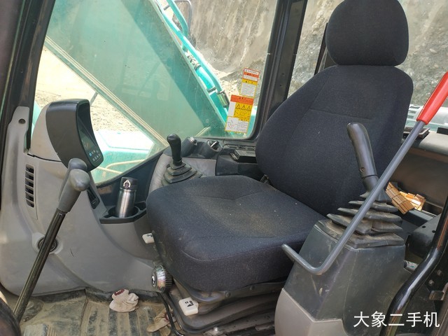 神钢 SK260LC-8 挖掘机