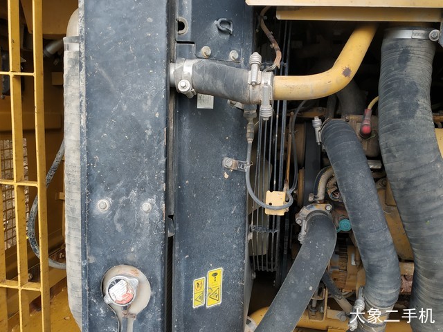 卡特彼勒 323DL 挖掘机