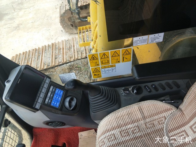 小松 PC240LC-8加长臂 挖掘机