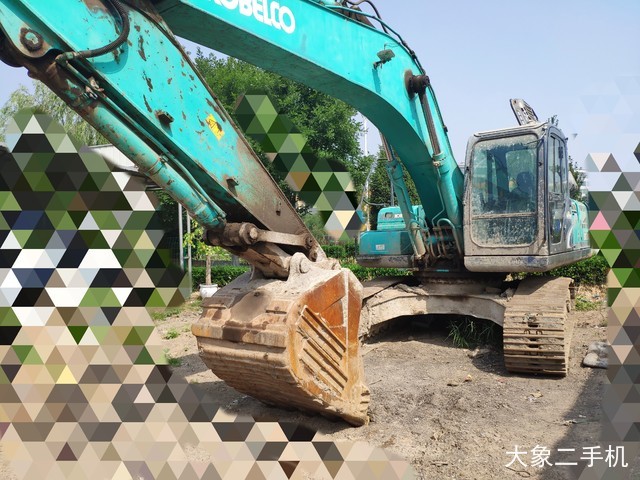 神钢 SK250LC-8 挖掘机