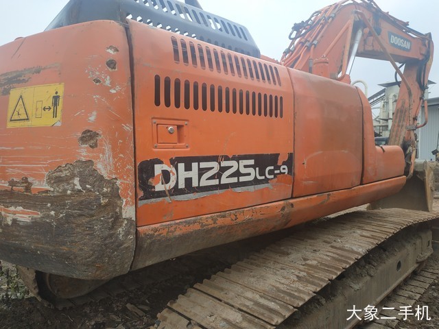 斗山 DH220LC-9E 挖掘机