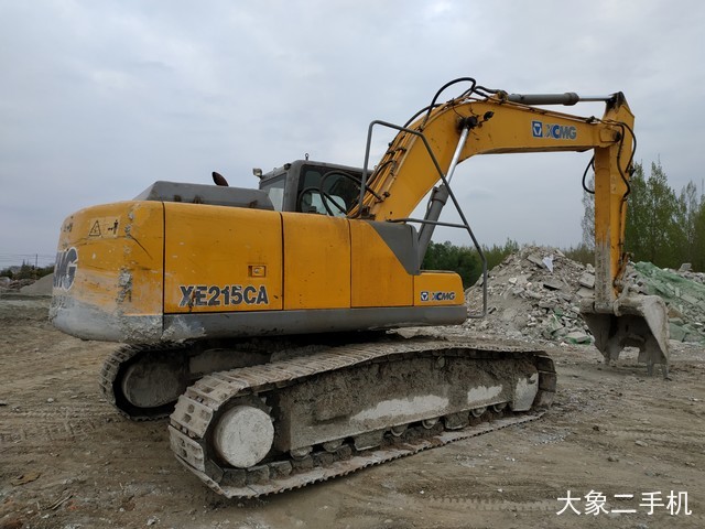 徐工 XE215CA 挖掘机