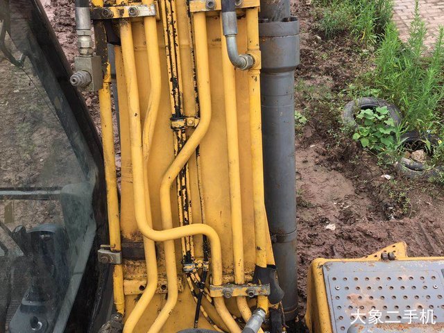 徐工 XE150D 挖掘机