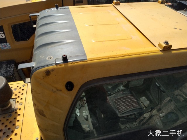 沃尔沃 EC210B 挖掘机