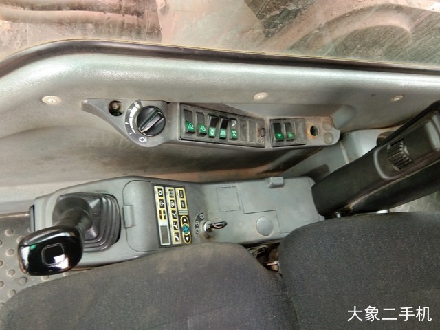 沃尔沃 EC290BLC 挖掘机