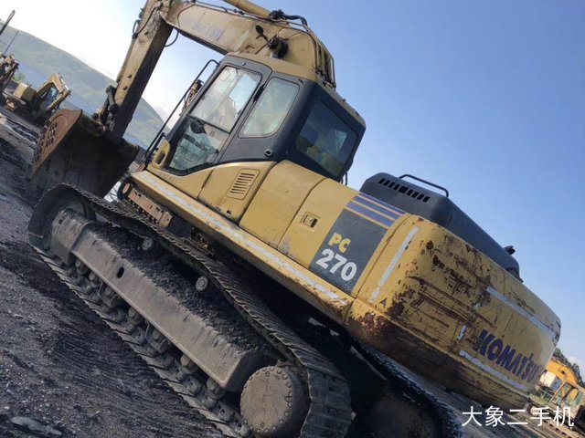 小松 PC270-7 挖掘机