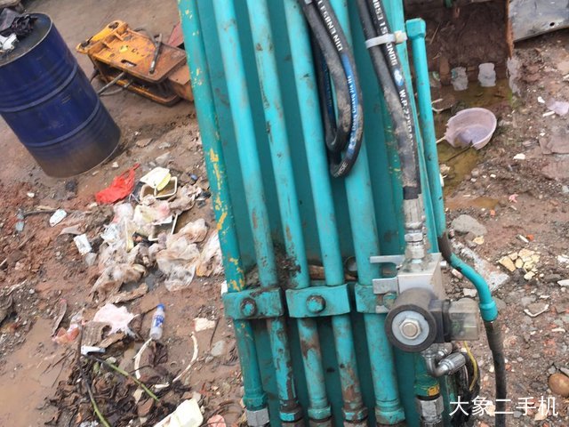 神钢 SK55-C 挖掘机