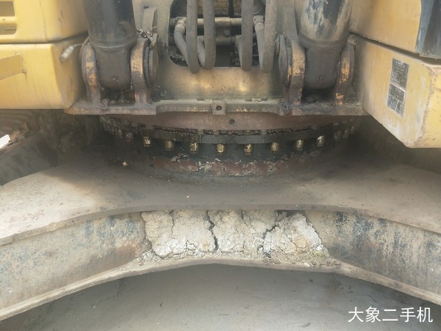 卡特彼勒 323DL 挖掘机