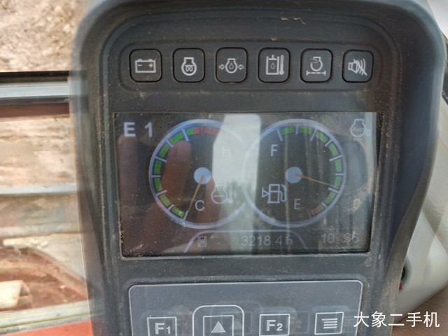 徐工 XE80D 挖掘机