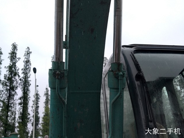 神钢 SK140LC-8 挖掘机