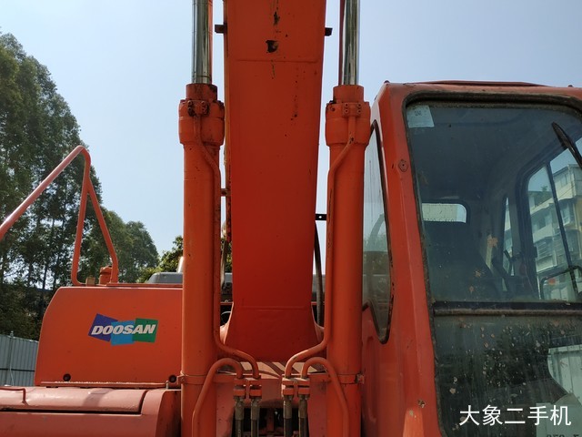 斗山 DH225LC-9 挖掘机