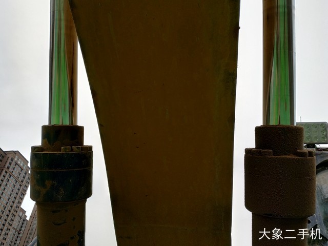 卡特彼勒 323DL 挖掘机