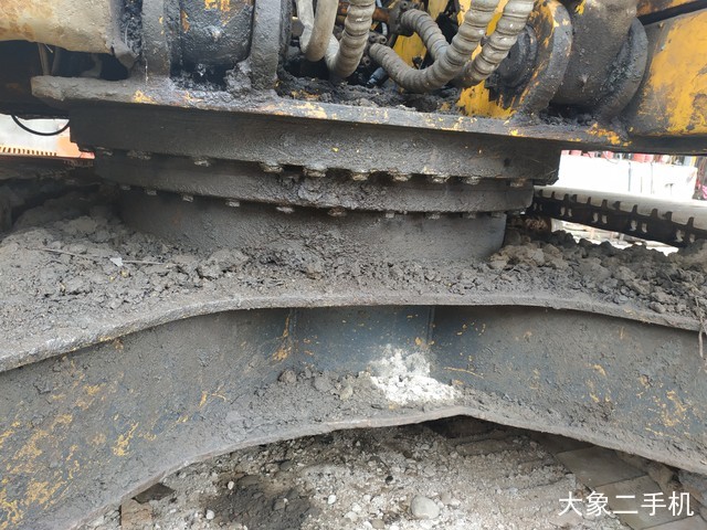 现代 R220-5 挖掘机