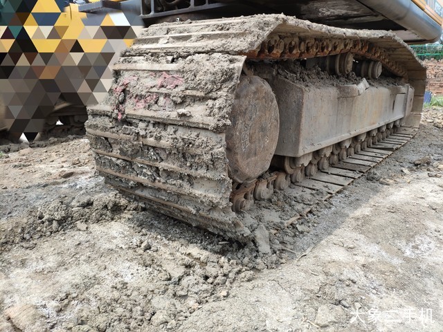 三一重工 SY215C-8 挖掘机