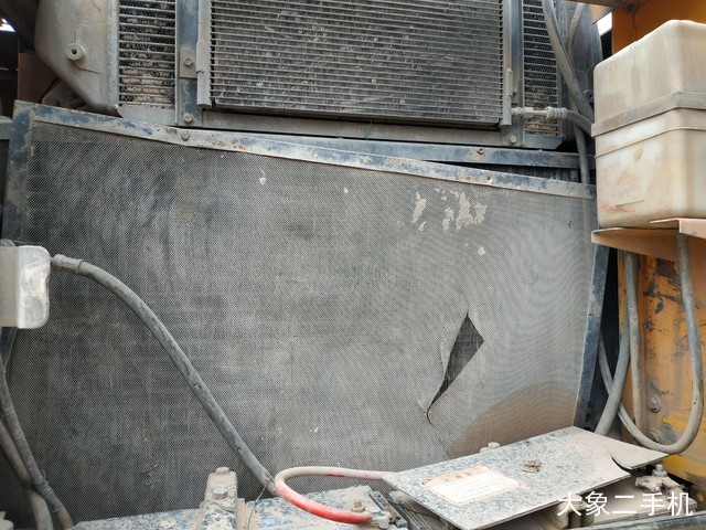 现代 R215-7C 挖掘机