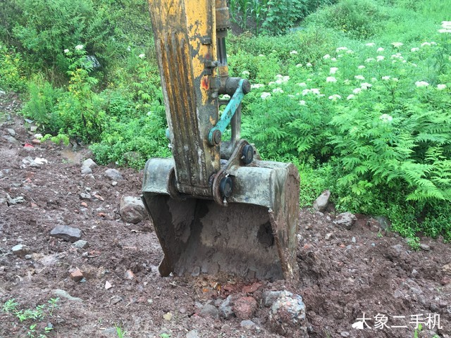 现代 R225LC-7 挖掘机