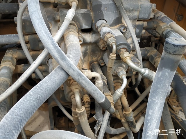 沃尔沃 EC210BLC 挖掘机